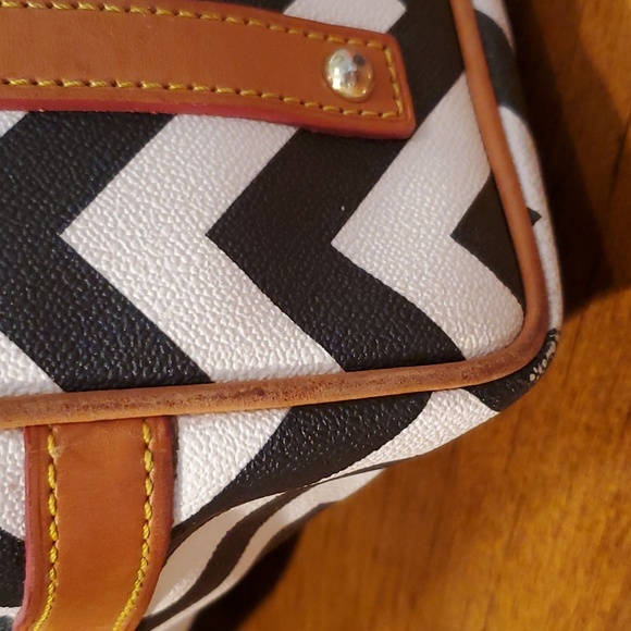 Dooney & Bourke chevron tote large - Picture 8 of 15